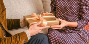 خرید هدیه طلا برای تولد دختر (پیشنهاد طلاسی)